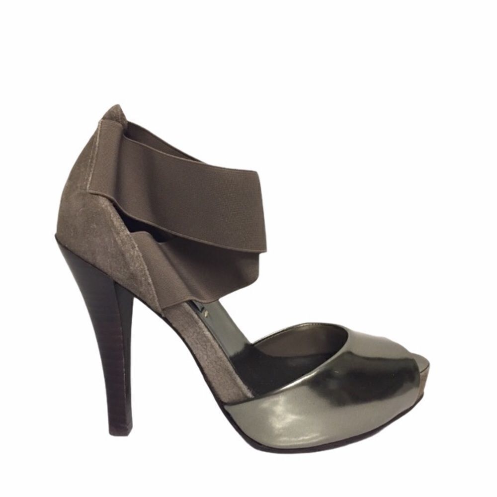 BCBGMAXAZRIA Metallic Peep Toe Platform Heels Size 7.5
